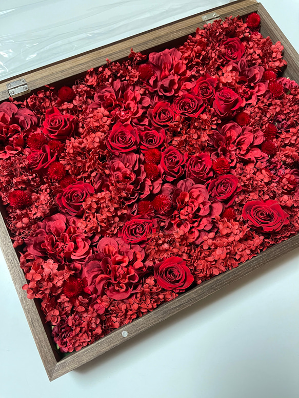 赤いお花のフラワーBOX A3サイズ【送料無料】還暦祝い 誕生日 記念日 1枚目の画像