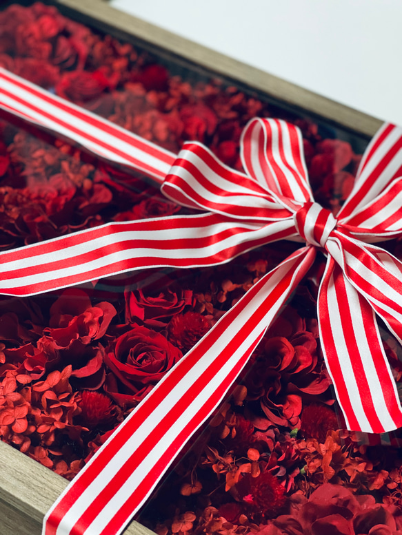 赤いお花のフラワーBOX A3サイズ【送料無料】還暦祝い 誕生日 記念日 8枚目の画像