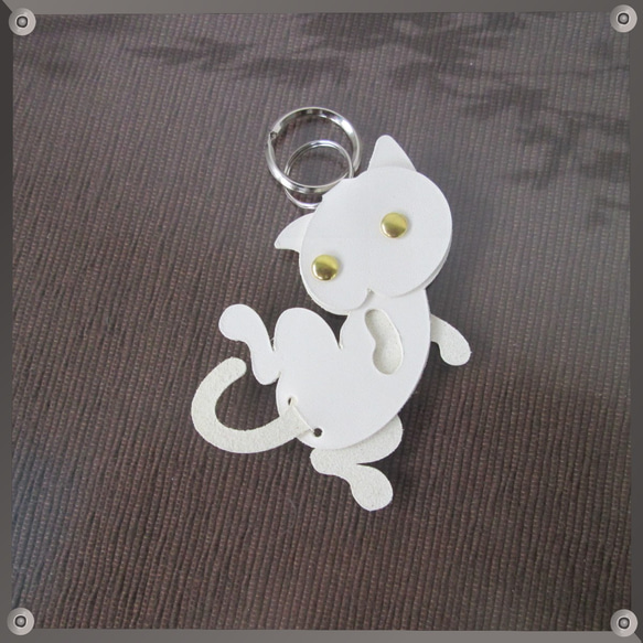 KEY・RING -しろねこ・へそ天01-　キーホルダー 5枚目の画像