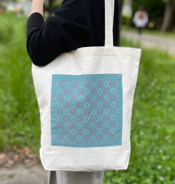 刺し子 刺子 波模様 花柄 バッグ 緑のハンドル付き リバーシブル