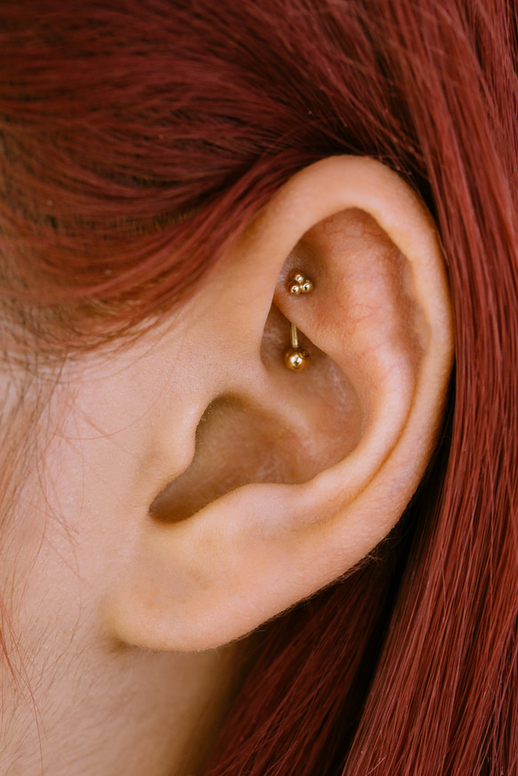 14K金 ゴールド 三角形  ヘリックス アイブロウ イヤーロブ ロック ダイス バナナバーベル そピアス イヤリング 6枚目の画像