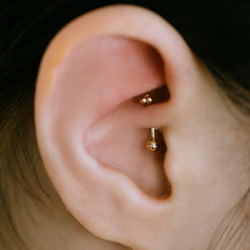 14K金 ゴールド 三角形  ヘリックス アイブロウ イヤーロブ ロック ダイス バナナバーベル そピアス イヤリング 11枚目の画像