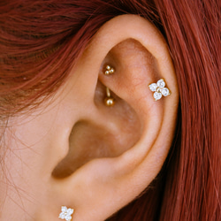 14K金 ゴールド 三角形  ヘリックス アイブロウ イヤーロブ ロック ダイス バナナバーベル そピアス イヤリング 7枚目の画像