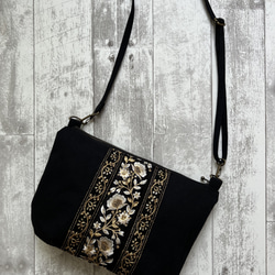 インド刺繍リボンと帆布のショルダー◇Black gold ショルダー