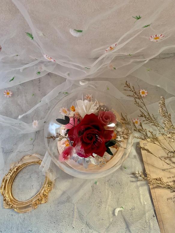 永生玫瑰水晶球 鍾罩(附禮盒) /花禮 / 紀念日 / 居家擺飾 第4張的照片