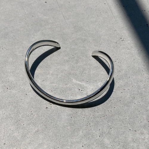 年末年始SALE20%OFF】ウェーブ バングル シルバー925 (112101