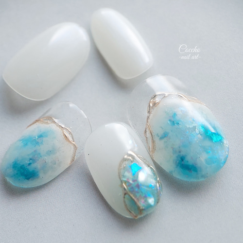 No.334 ネイルチップ 青 ニュアンス キラキラ うるうる シェル 夏 海
