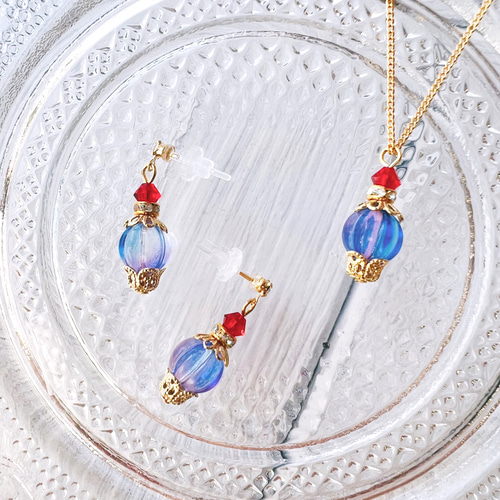 月と夜空の香水瓶ピアス　イヤリング 月と夜空の香水瓶ピアス イヤリング