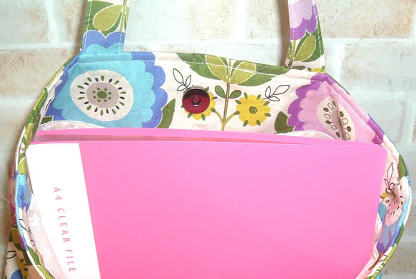 1600円➡1000円　レトロフラワーのお洒落なグラニーバッグ　　ピンクとオレンジのお花　肩掛け　 8枚目の画像