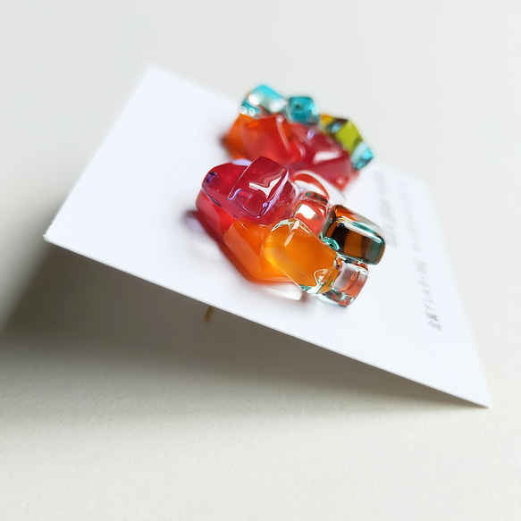 ガラスのロックピアスa　オレンジ&レッド&マリンブルー&ラベンダー　アレルギー対応ピアス 8枚目の画像