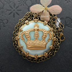 王冠 フィリグリー チェコウランガラスボタン 32mm ペンダント