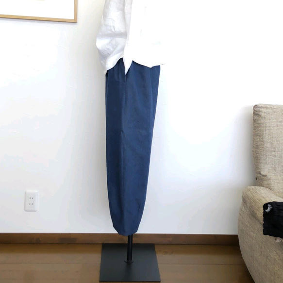 岡山デニムのコクーンパンツ　ネイビー 6枚目の画像