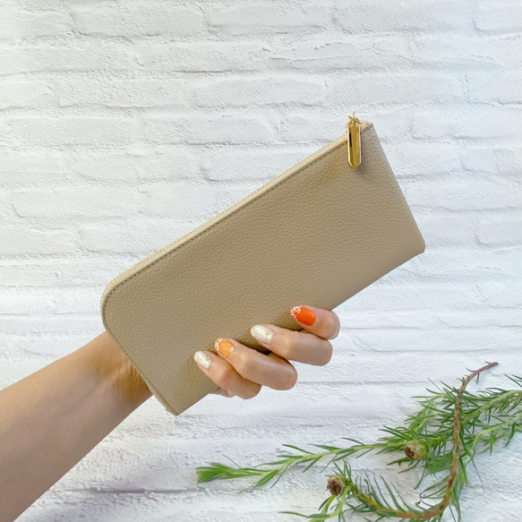 薄くて軽くて大容量なL字長財布  14枚カードポケット  牛革  シュリンクベージュ  日本製【スクイーズ】 2枚目の画像