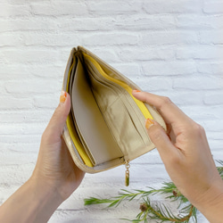 薄くて軽くて大容量なL字長財布  14枚カードポケット  牛革  シュリンクベージュ  日本製【スクイーズ】 6枚目の画像