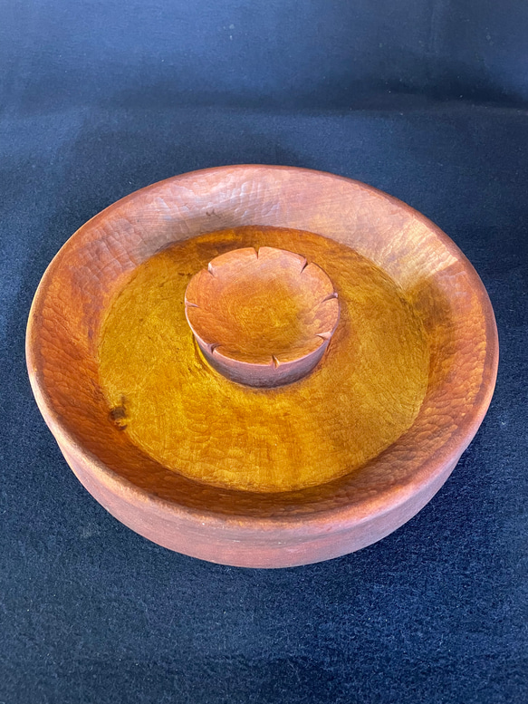 作家もの　蓋もの　土もの　備前　新品　一点物 木彫中央突起うつわ ウッドプレート28cm(深A)とちのき1木彫