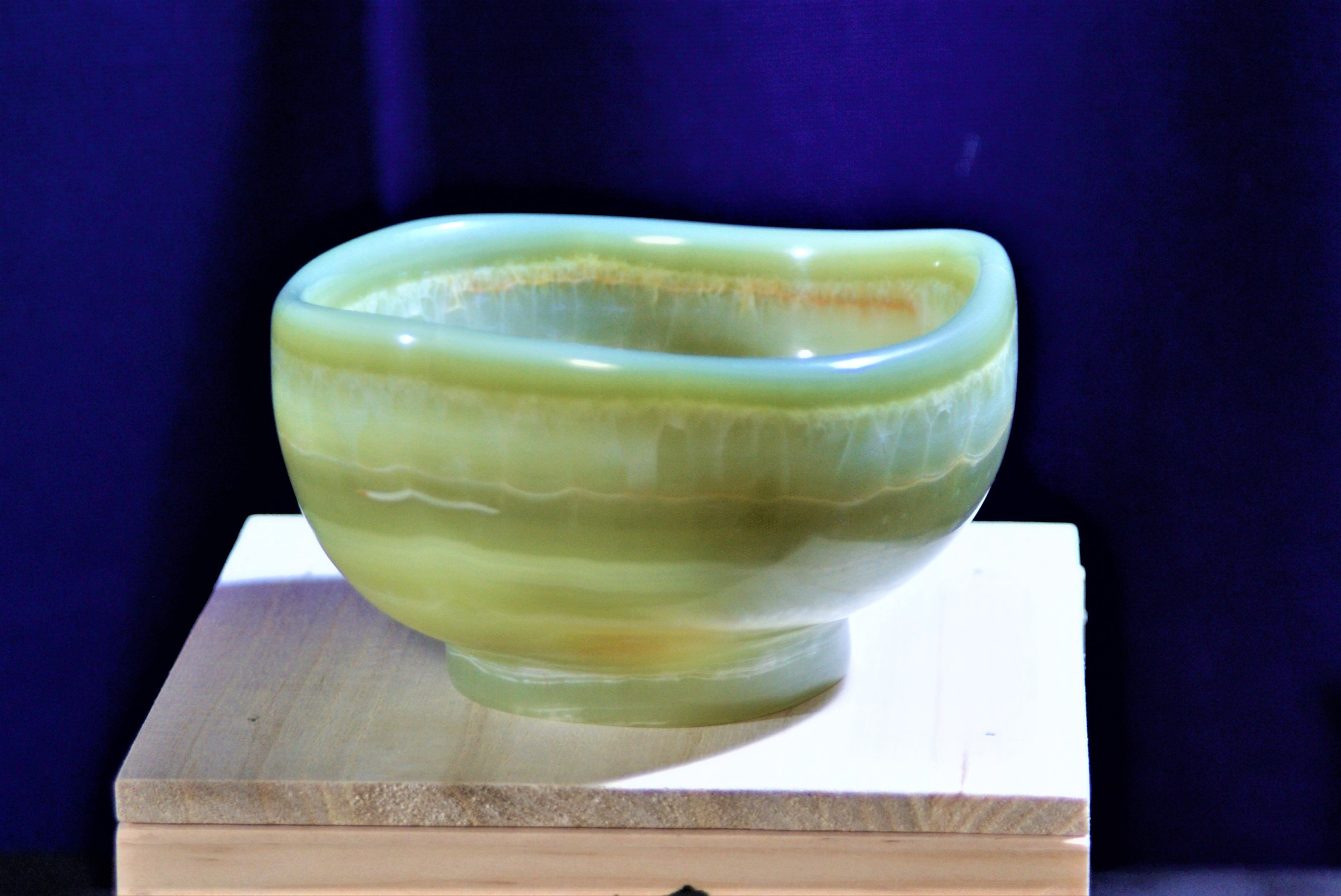 抹茶茶碗『晩春』大ぶりの抹茶茶碗　鉢　花器　オニックスを使った手彫りの器　石の器