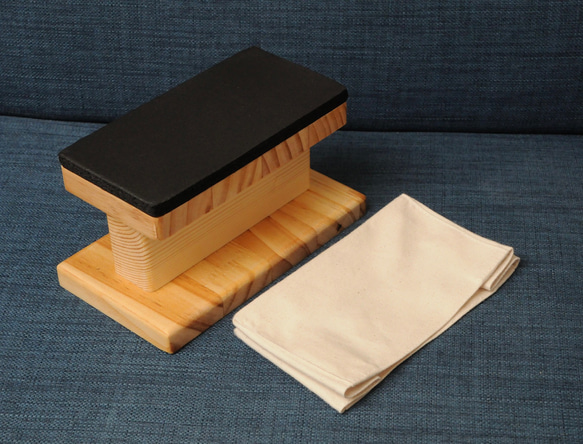 【首にやさしいごろ寝まくら】ウッドナチュラル　眼鏡をかけたまま使えます 8枚目の画像