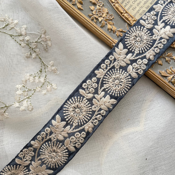 インド刺繍リボン　刺繍リボン　リボン　りぼん　スパンコール 4枚目の画像