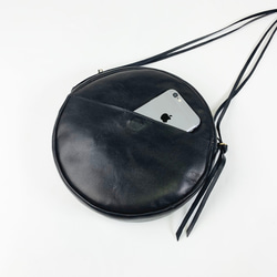 本革の丸型ショルダー　Black 6枚目の画像
