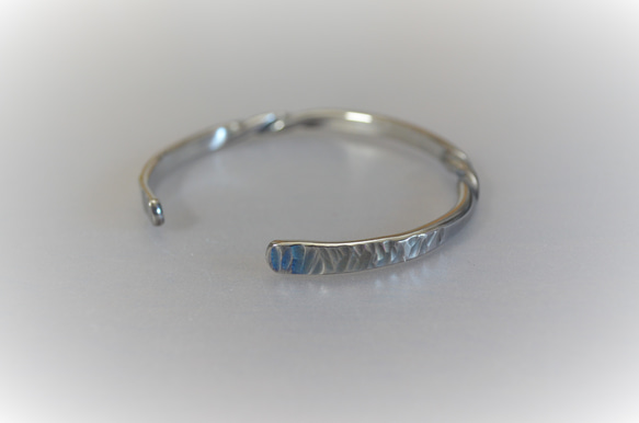 鈦金屬手鐲“旋轉”橢圓模型・Titanium Bangle 第5張的照片