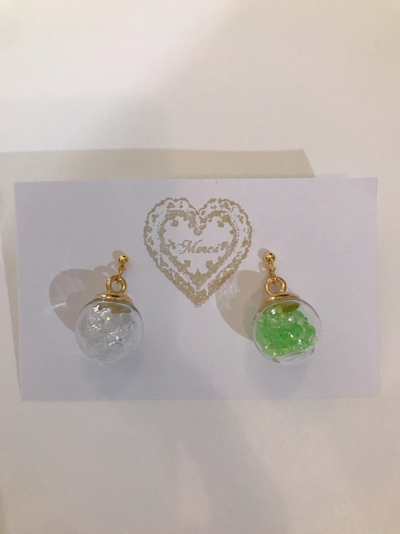 colorful cube pierce(light green＆white) MIX color 3枚目の画像