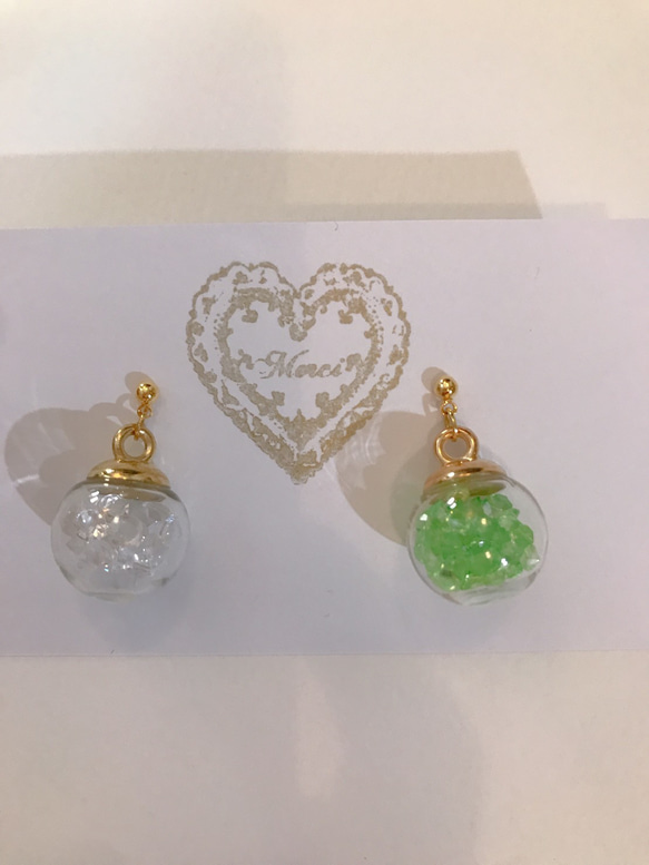 colorful cube pierce(light green＆white) MIX color 2枚目の画像