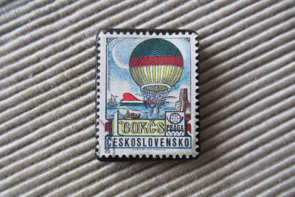 チェコスロバキア　切手ブローチ194 1枚目の画像
