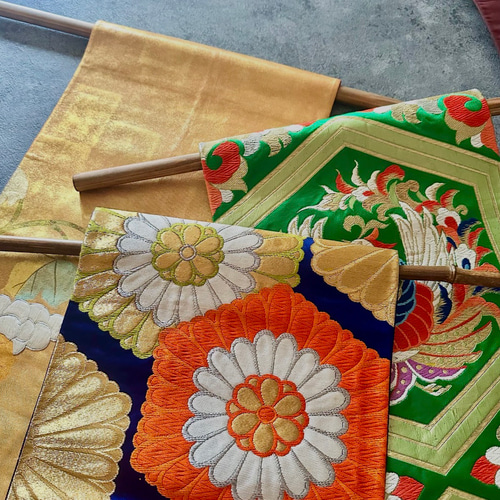 思い出の帯をタペストリーに 世界に一つだけのインテリア 贈り物 着物