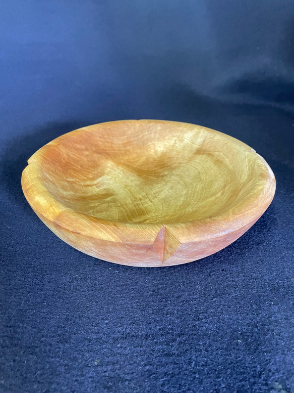 木彫うつわ ウッドプレート25cm(深A)とちのき1枚板 削り出し 彫り跡