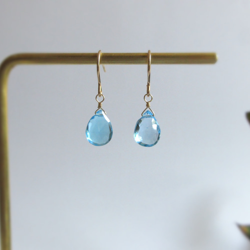 高品質】10mm美粒「スイスブルートパーズ」14kgfピアス