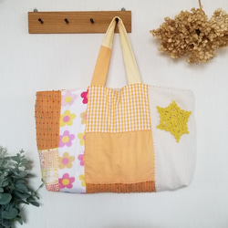 オレンジ色のギンガムチェックバッグ。 パッチワークトートバッグ