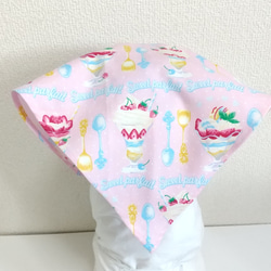 パフェ（ピンク）子供用三角巾　ゴム紐付 1枚目の画像