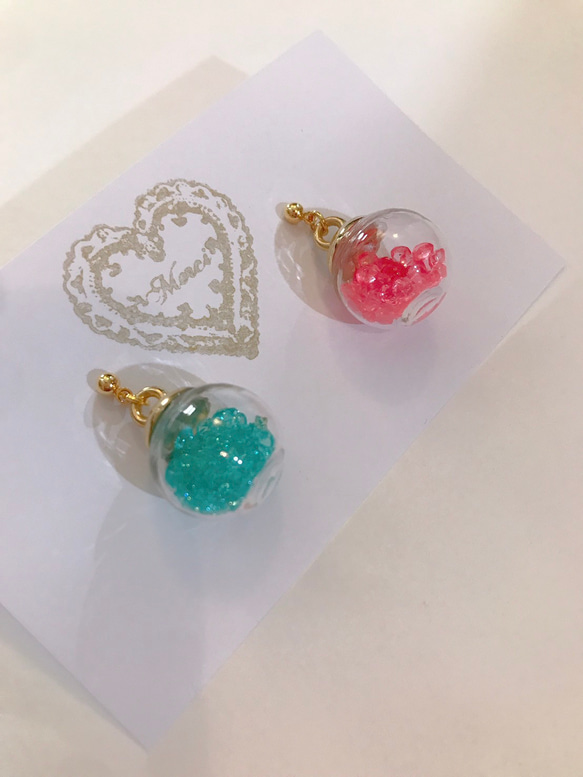 colorful cube pierce(pink＆emerald green) MIX color 1枚目の画像