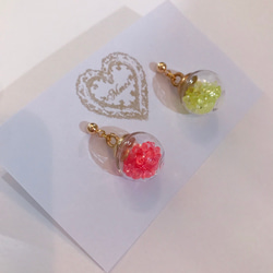 colorful cube pierce(pink＆yellow) MIX color 1枚目の画像