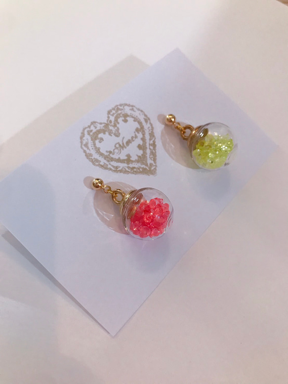 colorful cube pierce(pink＆yellow) MIX color 1枚目の画像