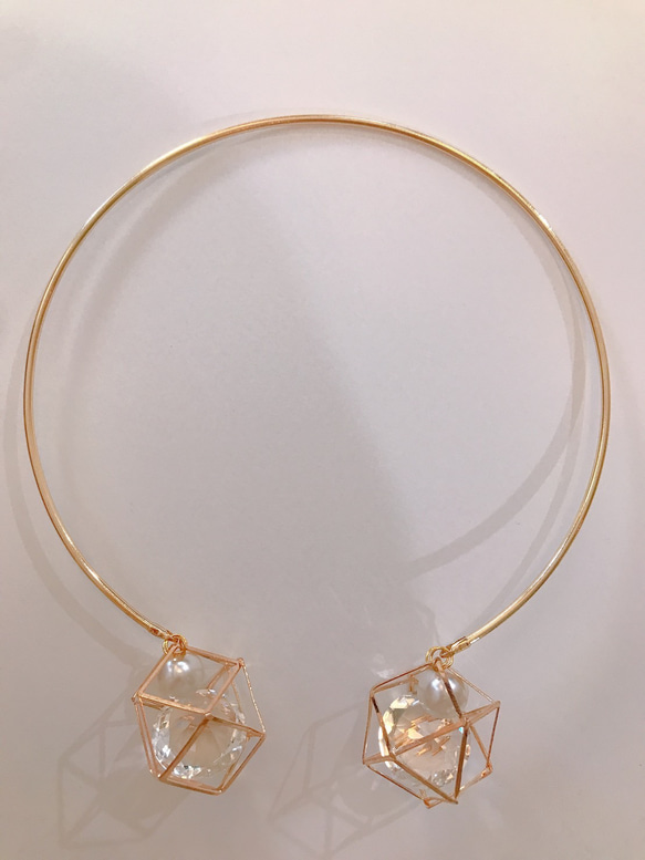 gold dodecagon charm choker 3枚目の画像