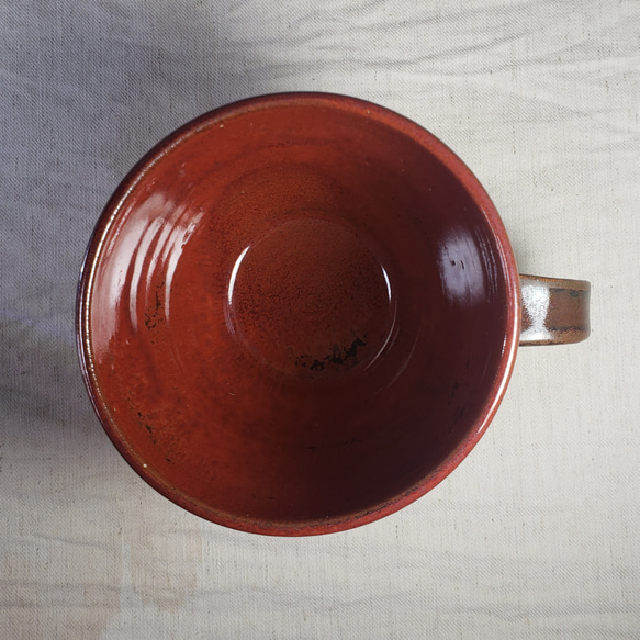 44/100　鉄赤・灰釉マグカップ(白土) 3枚目の画像