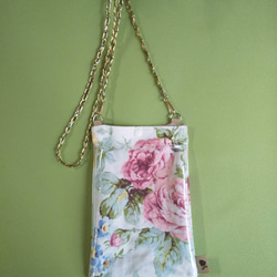 2wayスマホポシェット/PVC透明ポケット　チェーン＆持ち手付き　華やかな薔薇柄　スマホショルダー　サコッシュ 10枚目の画像