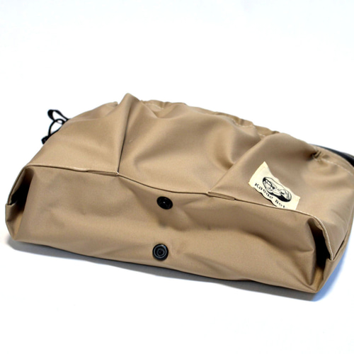 【美品】kanadel カナデル 抱っこひも エコバッグ 多機能抱っこカバン gyuttone! （ぎゅっとね）多機能だっこカバン】kanadel