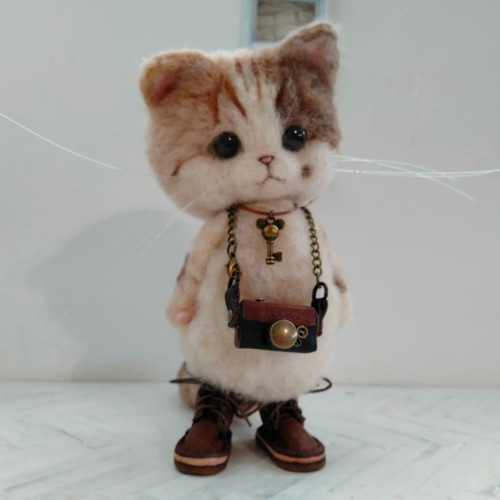 猫羊毛ぬいぐるみ Amazon.co.jp: やまねこ 羊毛フェルト 猫 茶トラ白 S 羊毛フェルト人形