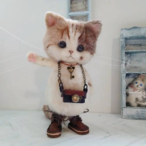 羊毛フェルト 猫 ぬいぐるみ やまねこ 羊毛フェルト 猫 三毛 M 羊毛フェルト人形 ぬいぐるみ