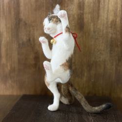 羊毛フェルト　踊る猫又さん　アートドール 4枚目の画像