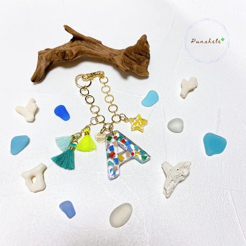 ぴょん(*^^*) 海のイニシャルキーホルダー イニシャルキーホルダー／バッグチェーン【海洋プラスチック】A