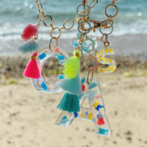 イニシャルキーホルダー/バッグチェーン【海洋プラスチック】A イニシャルキーホルダー/バッグチェーン【海洋プラスチック】A