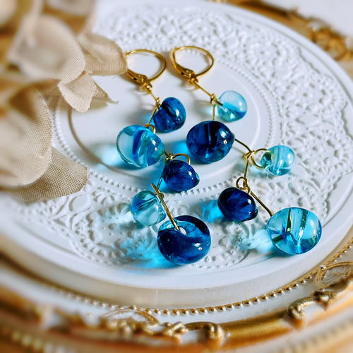 水色系　ビジュー　ピアス　ハンドメイド　イヤリング変更可 水色系 ビジュー ピアス ハンドメイド イヤリング変更可 ブルー