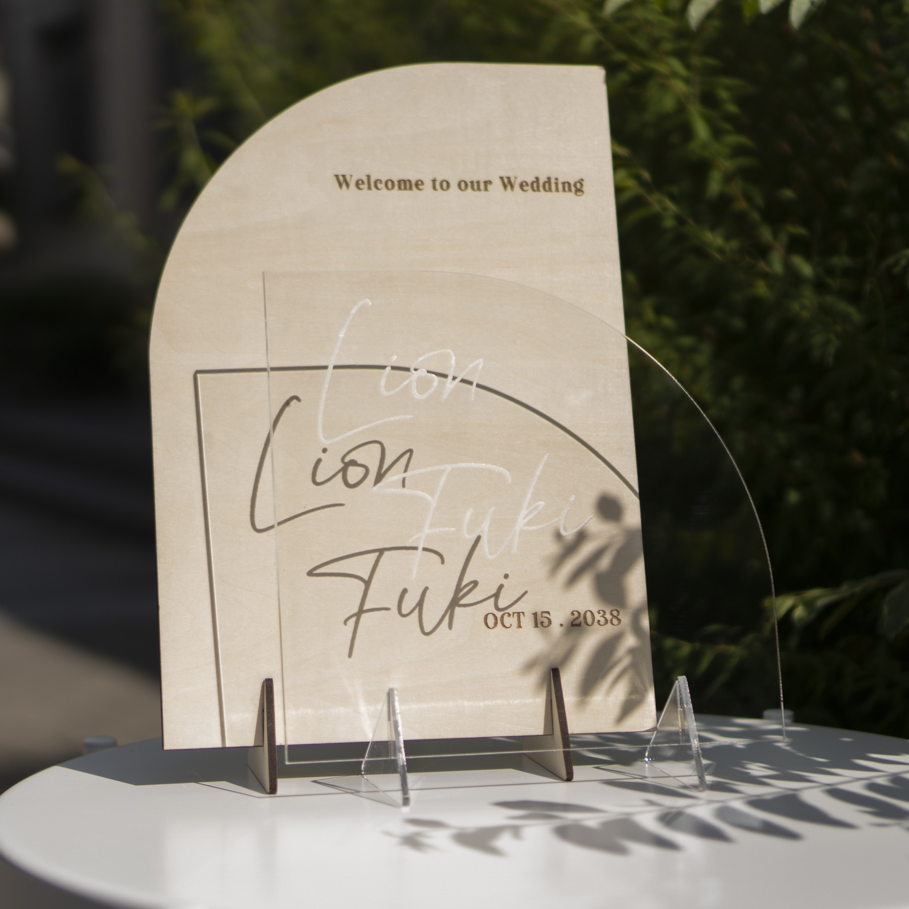 【フォント変更OK】影で文字が浮かぶアーチ型ウェルカムボード／wbs17