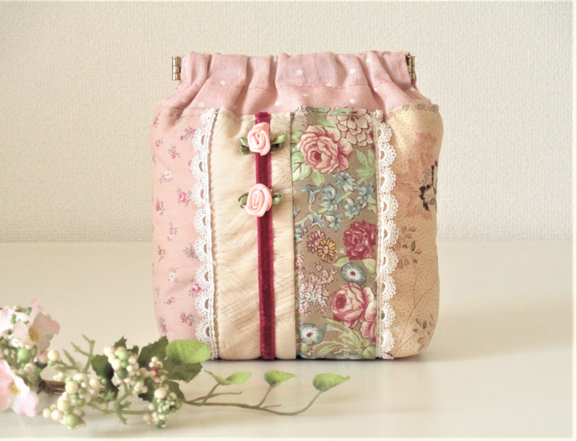 ●みく●ポーチ　ハンドメイド 花柄キルト 花柄キルト ●みく●ポーチ　ハンドメイド