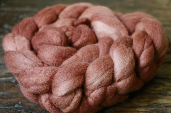 手染め羊毛ロービング100ｇ　エクストラファインメリノ19.5マイクロン r1121　　 3枚目の画像