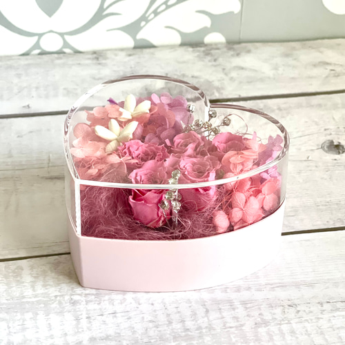 プリザーブドフラワーピンクハートドーム リボンボックスケース入り