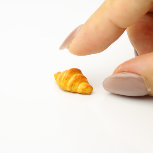 クロワッサン （ピアス / イヤリング/キーホルダー/チャーム